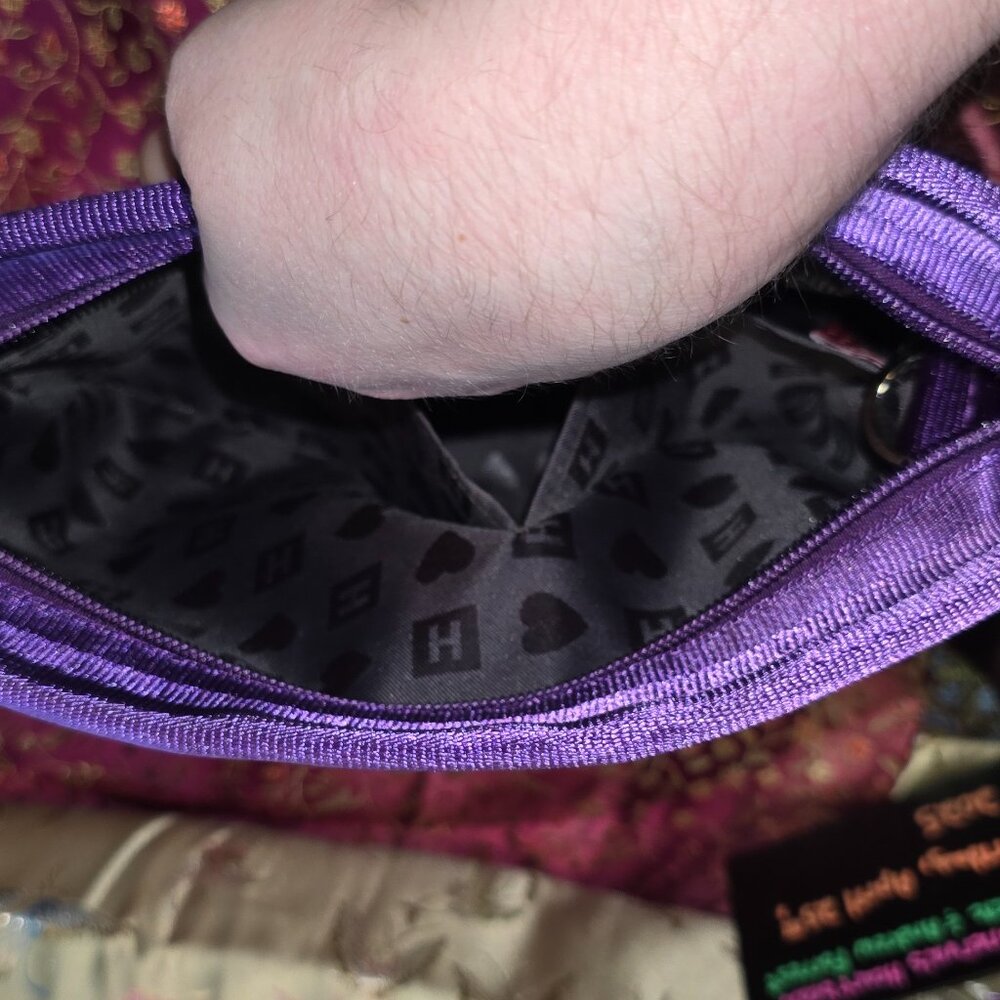 Harveys Seatbelt Mini Messenger Mulberry Purple - Picture 7 of 8